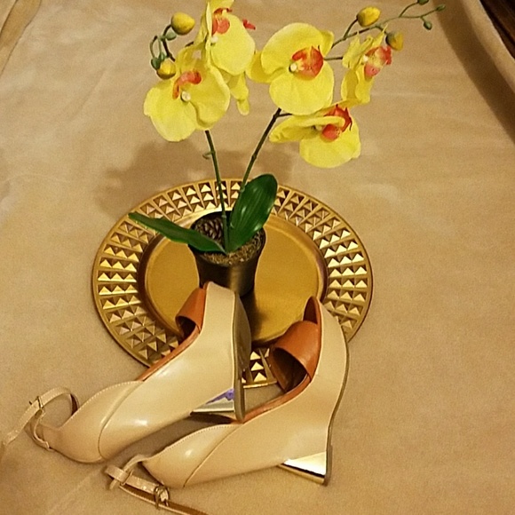 Nude high heel wedges - Picture 7 of 8